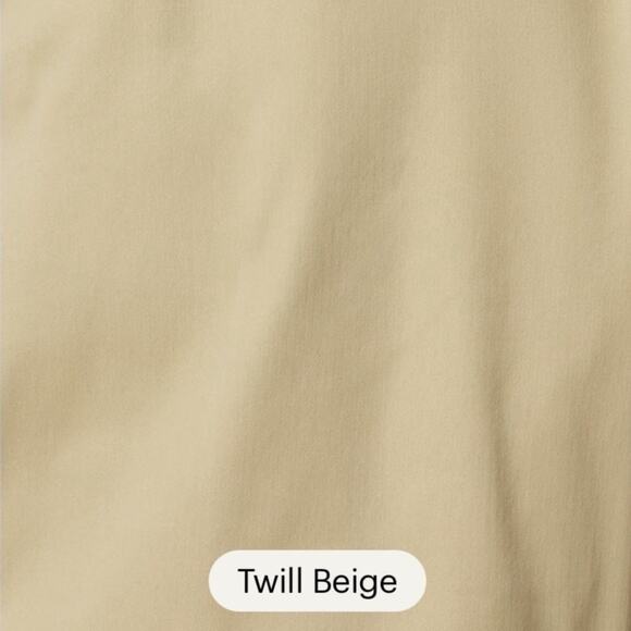 NWT! North Face Hiking Workout Activewear Bermuda Shorts - Size Small - Picture 9 of 9